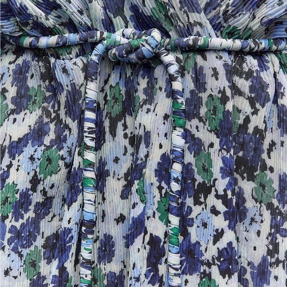 ZARA NWT Medium Printed Pleated Jumpsuit Romper V-neck Wrap Front Elastic Waist - Picture 9 of 9